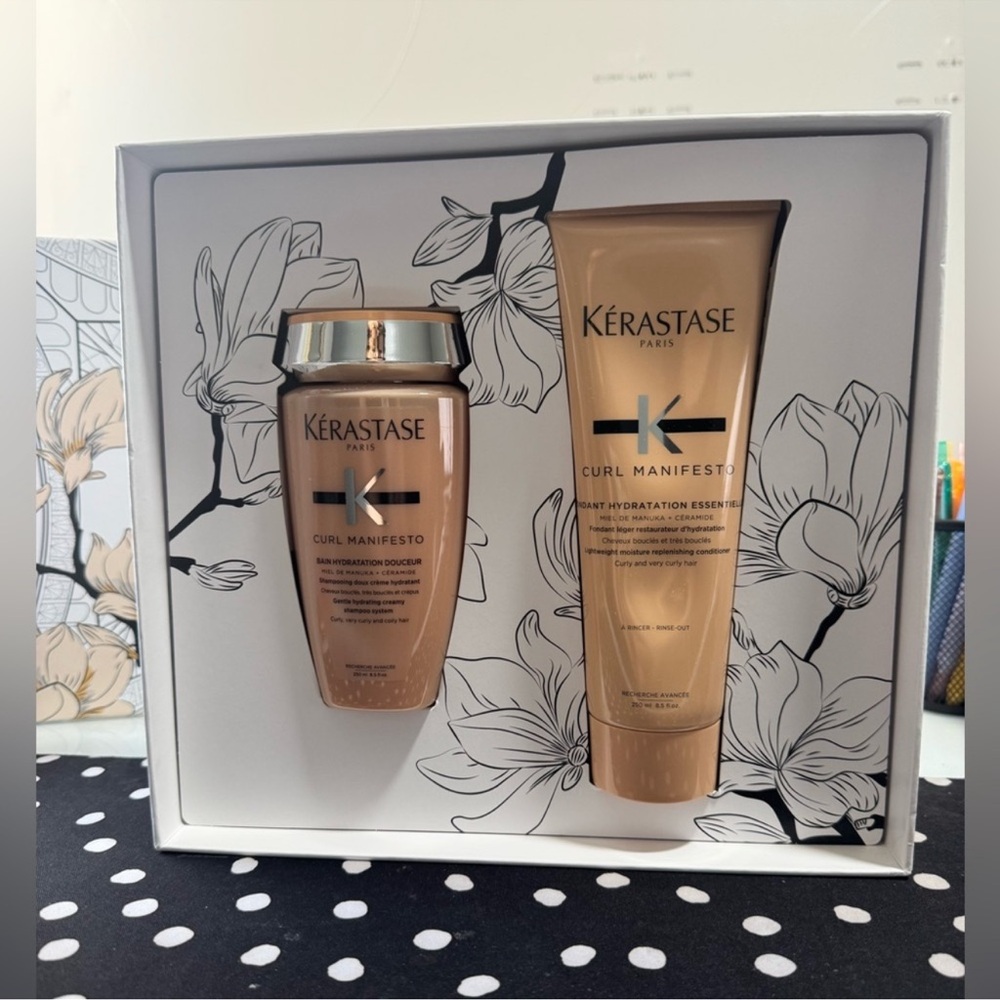 Kerastase Curl Manifesto Hydration Shampoo & Conditioner Set - Picture 3 of 16